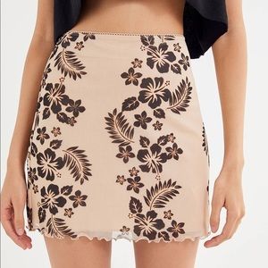 Size small Hawaiian print brown skirt!